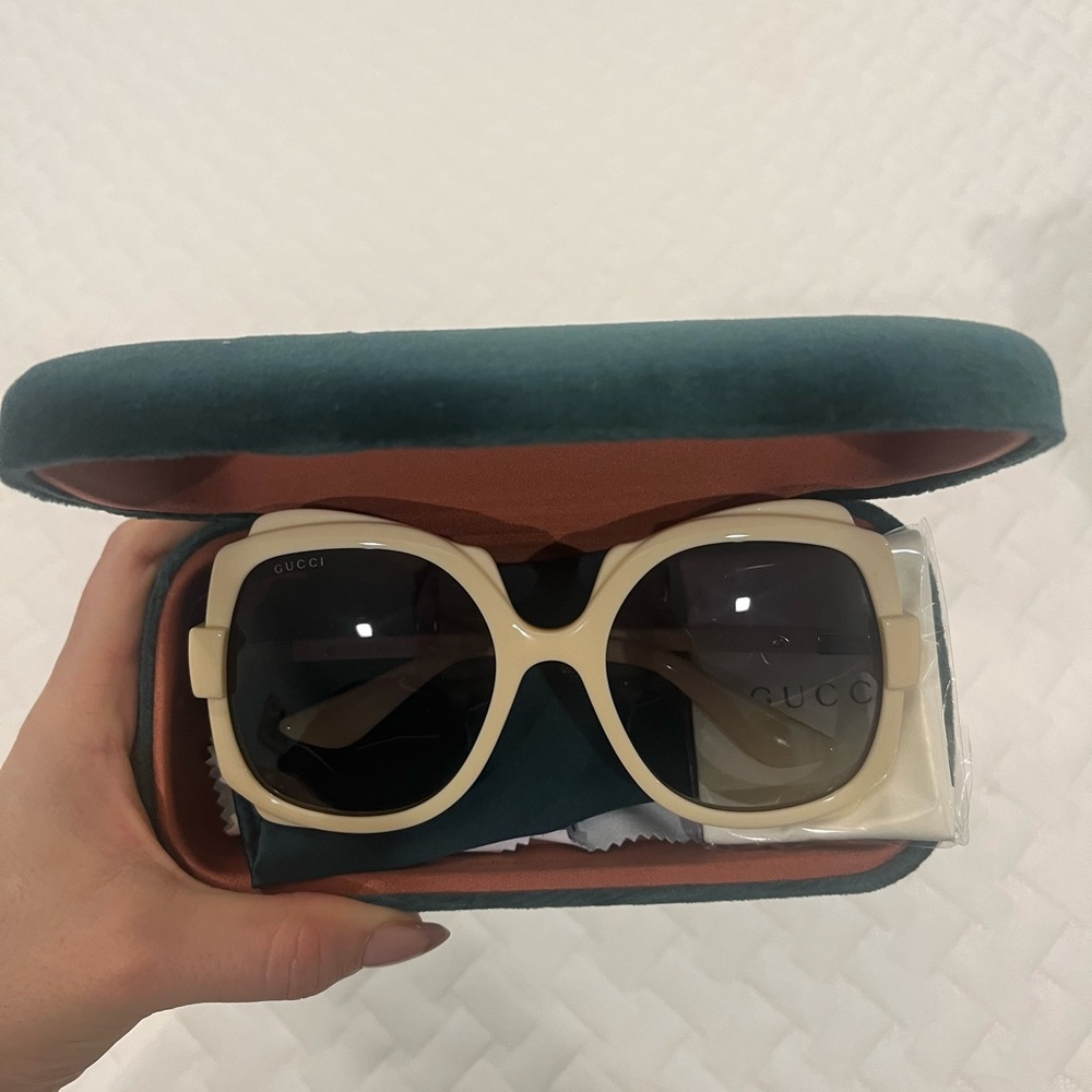 Brand new Gucci oversized sunglasses